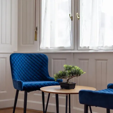 Grand Deco On The St Stephen Boulevard