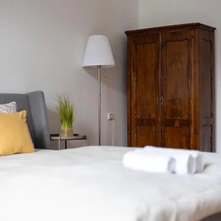 Grand Deco On The St Stephen Boulevard Apartmán *