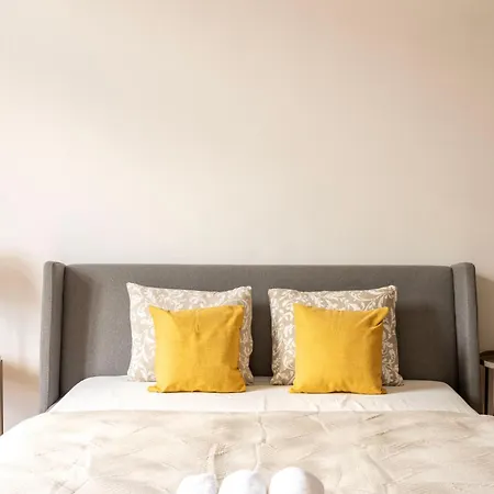 Grand Deco On The St Stephen Boulevard