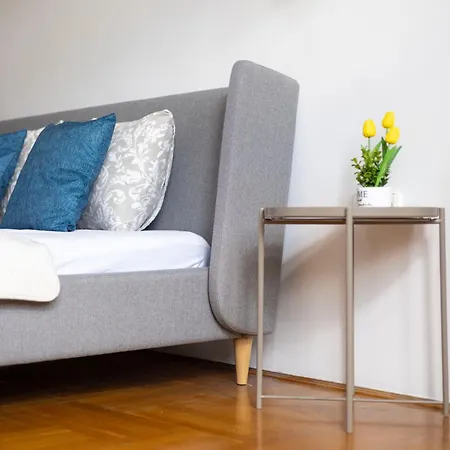 Grand Deco On The St Stephen Boulevard Apartmán